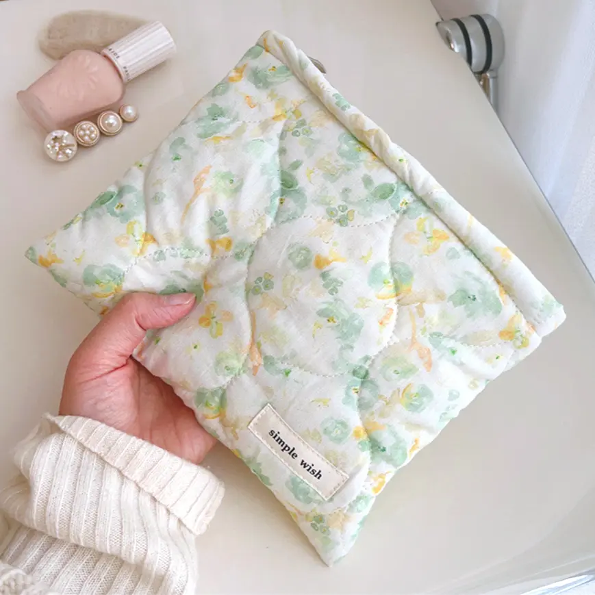 Women Fragmented Floral Makeup Pouch Quilted Cotton Clutch Bag High Quality Storage Bags Travel Toiletry Bag Ladies Cosmetic Bag
