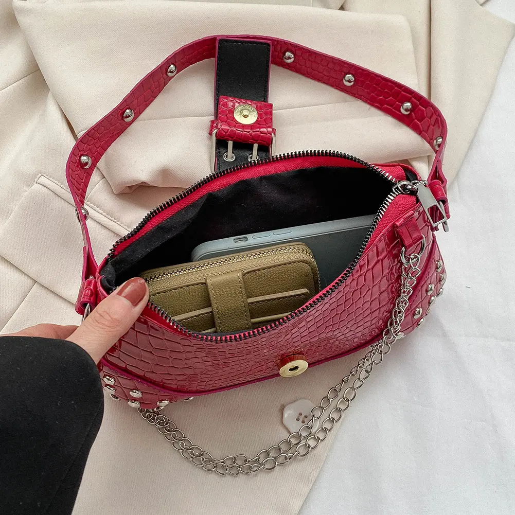 Women Shiny Fashion Shopping Bag Gothic Ladies Bag Cool Style Trendy Armpit Bag Rock Girls Handbag Y2K Rivet Chain Hobo Bag