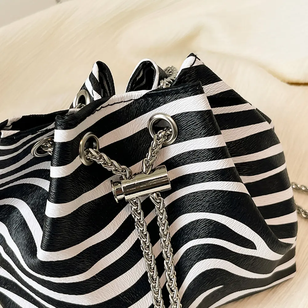 PU Leather Trendy Bucket Bag with Chain Leopard Print Shoulder Bag Animal Cow Print Soft Crossbody Bag Travel Shopping Sling Bag