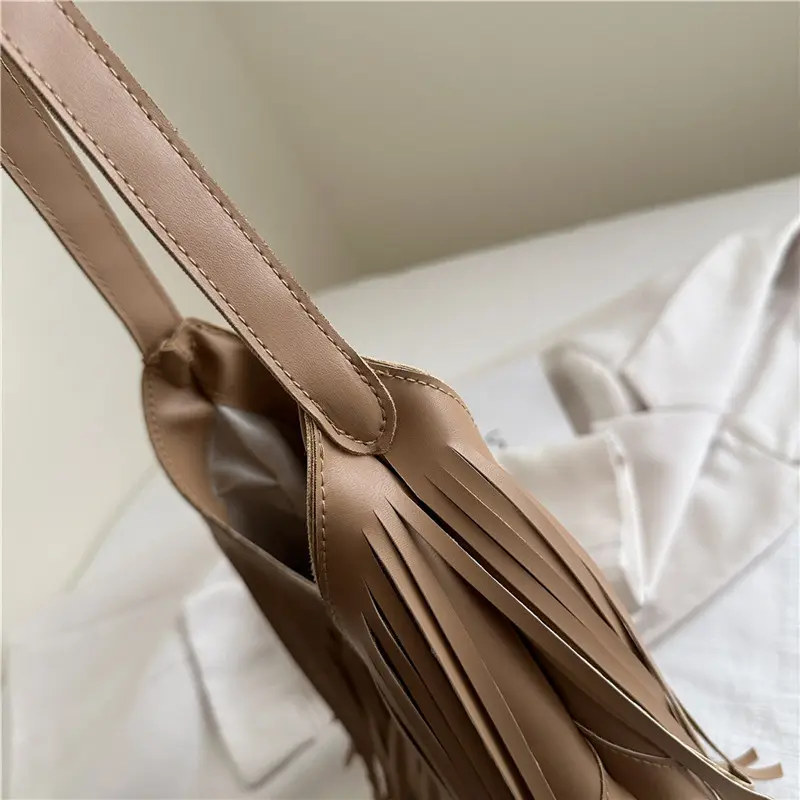 Women Shoulder Bag Long Tassel Large Capacity Casual Soft Leather Tote Handbag Solid Color Leisure Travel Party Crossbody Bags