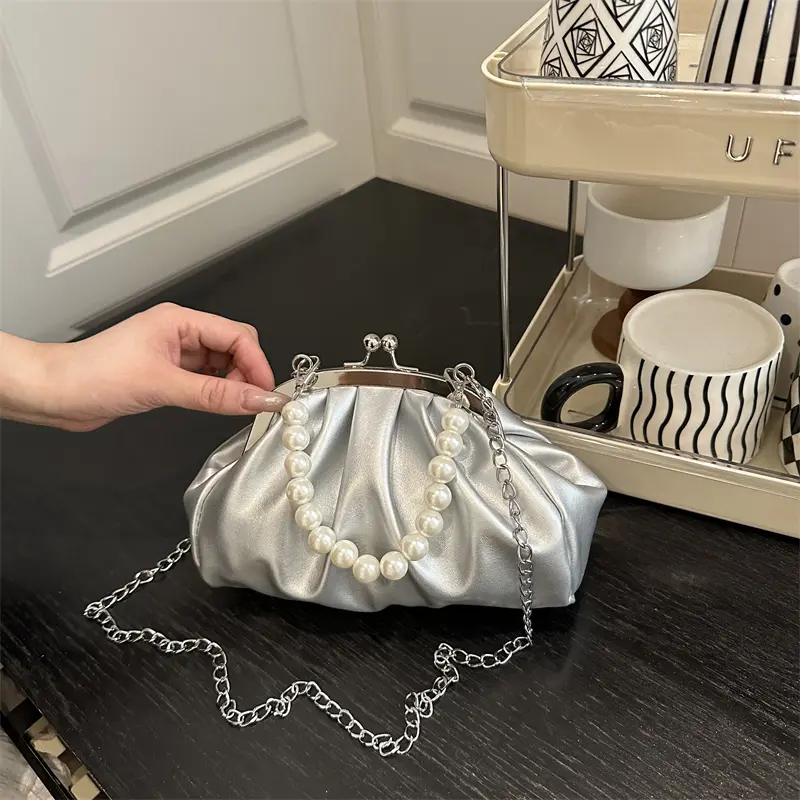 Lady's Pearl Chain Evening Bag Pleated Clouds Handbag Shell Clip Crossbody Bags Soft Leather Shoulder Bag Luxury Clutch Purse