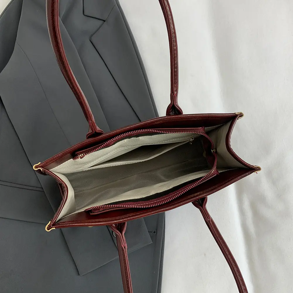 High-end Burgundy Briefcase 2025 Ladies Zipper Large Capacity Underarm Bag Elegant Women Shoulder Bag Vintage Solid Tote Handbag