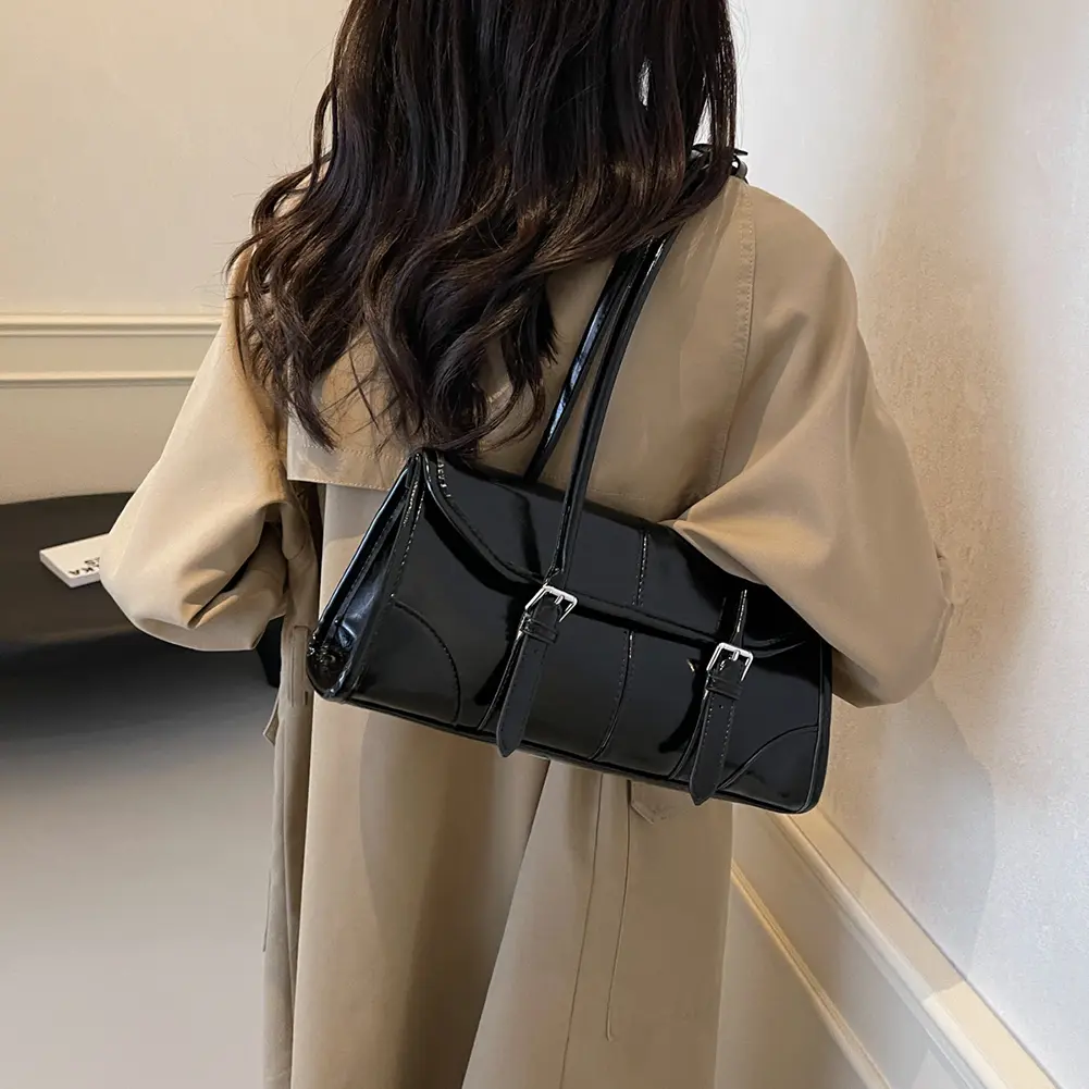 2024 Hot Sale Wine Red Shoulder Bag for Women Waterproof Leather Belt Buckle Design Handbag French Brand Underarm Bag Tote Purse