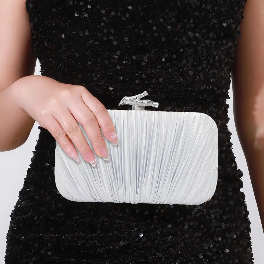 Women Pleated Satin Dinner Handbag with Chain Retro Clutch Purses Wedding Shoulder Crossbody Bag Party Hand-Held Evening Bag