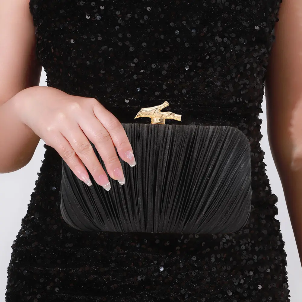Women Pleated Satin Dinner Handbag with Chain Retro Clutch Purses Wedding Shoulder Crossbody Bag Party Hand-Held Evening Bag