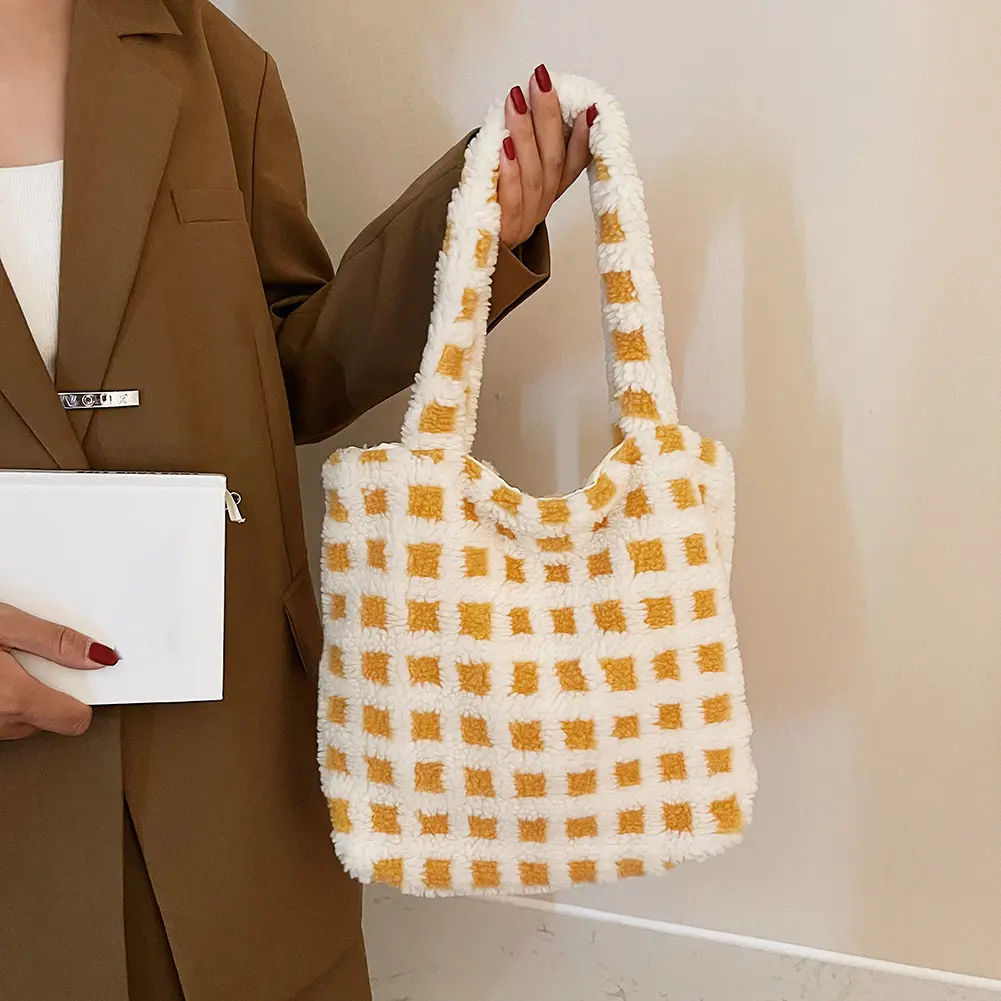 Winter Tote Bag Fluffy Commute Bag Women Plaid Flower Underarm Bag Large Capacity Shoulder Bag Ladies High Quality Plush Handbag