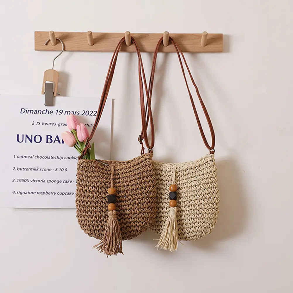 Straw Crossbody Bag for Women's Summer Hand-Woven Shoulder Bags with Wooden Bead Tassel Bohemian Fashion Woven Baech Satchel Bag