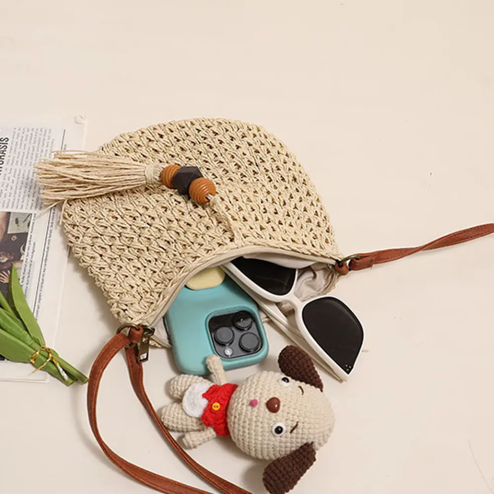 Straw Crossbody Bag for Women's Summer Hand-Woven Shoulder Bags with Wooden Bead Tassel Bohemian Fashion Woven Baech Satchel Bag
