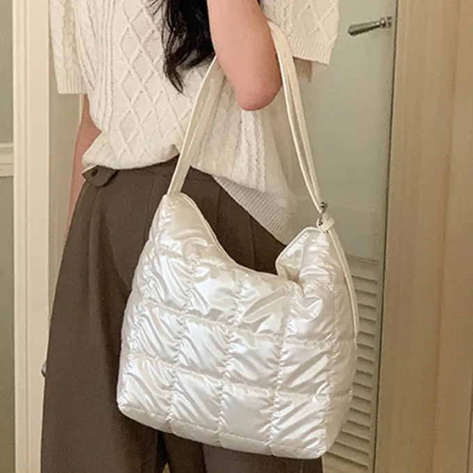 Women Puffer Quilted Underarm Bag Autumn&Winter Solid Color Tote Handbag Cotton Padding Shoulder Bags Large Capacity Commute Bag