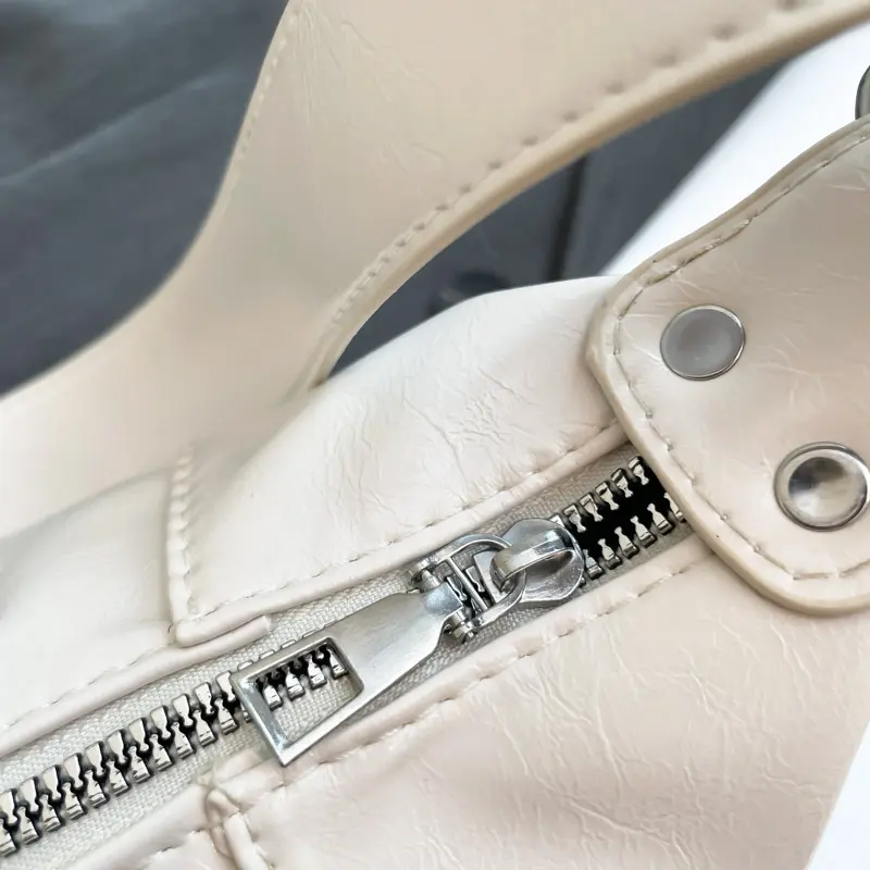 Women Glossy Leather Shoulder Bag Designer Luxury Bag Vintage Cresent Underarm Pouch Ladies Casual Crossbody Bags Hobo Handbag