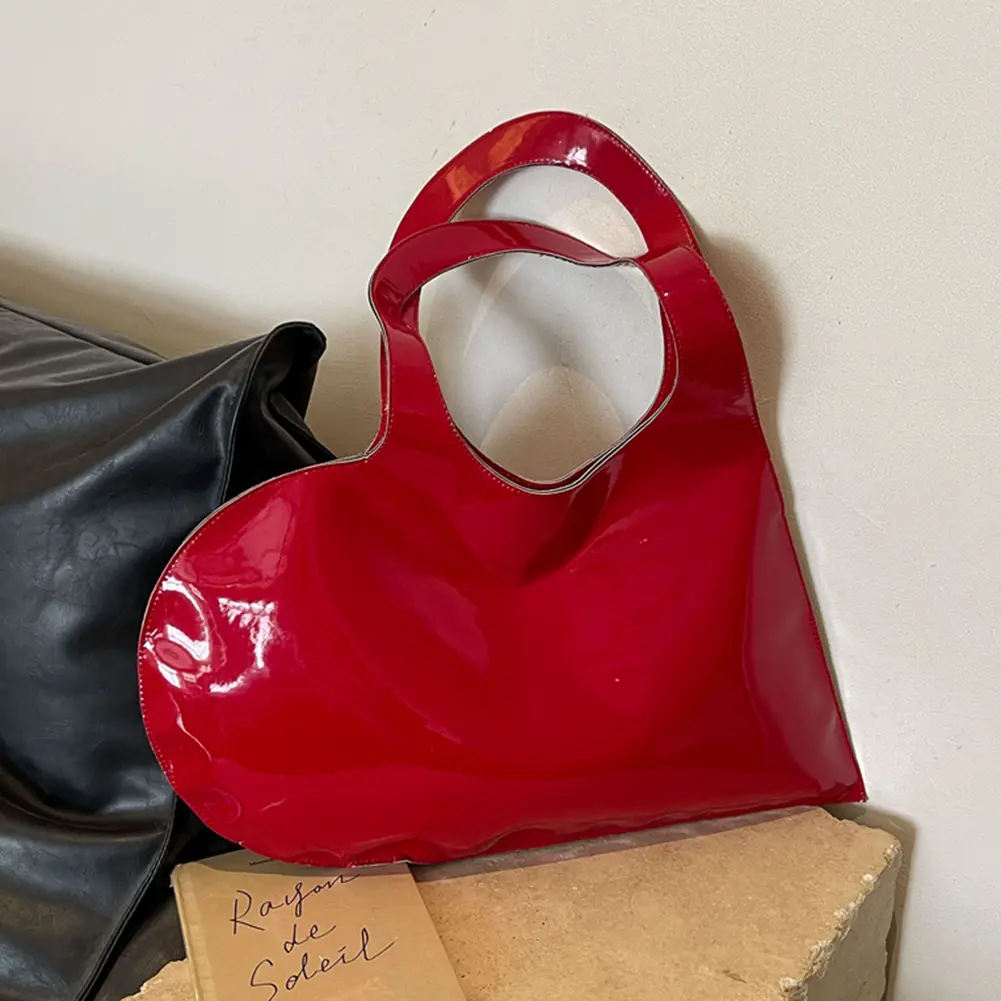Bright PU Leather Shoulder Bag For Women's Large Peach Heart Tote Hndbag Female Red Black Luxury Design Love Shaped Underarm Bag