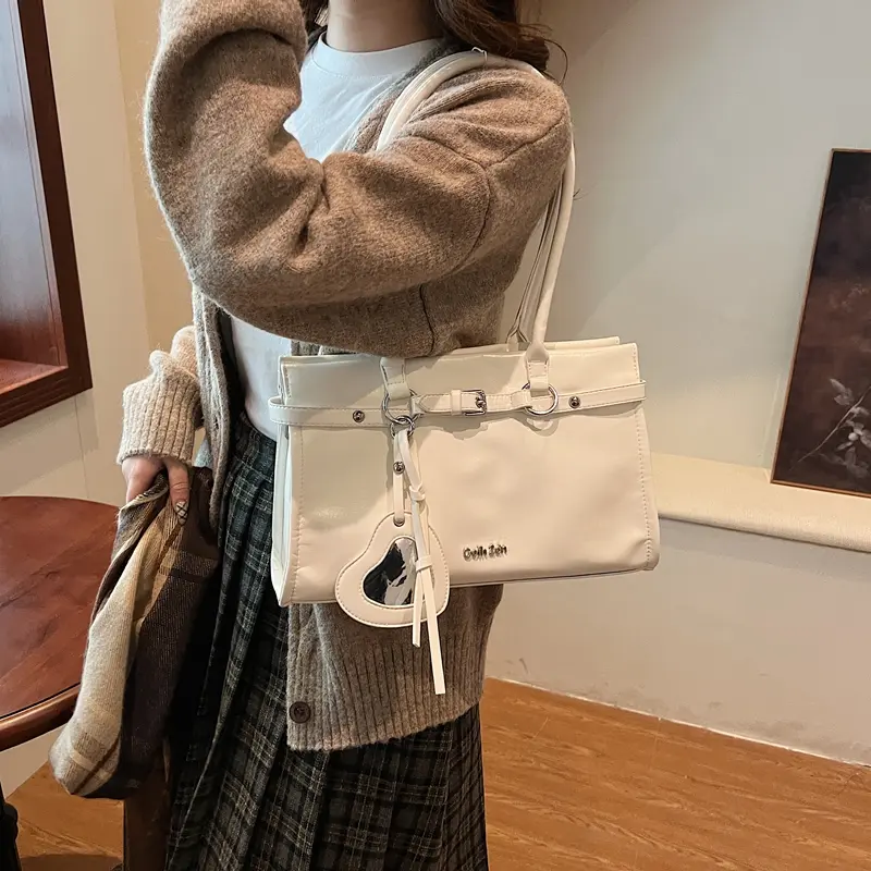 Designer Brand PU Women's Shoulder Bags Large Capacity Ladies Tote Handbags with Love Pendants Belt Buckle Design Chic Hobo Bags