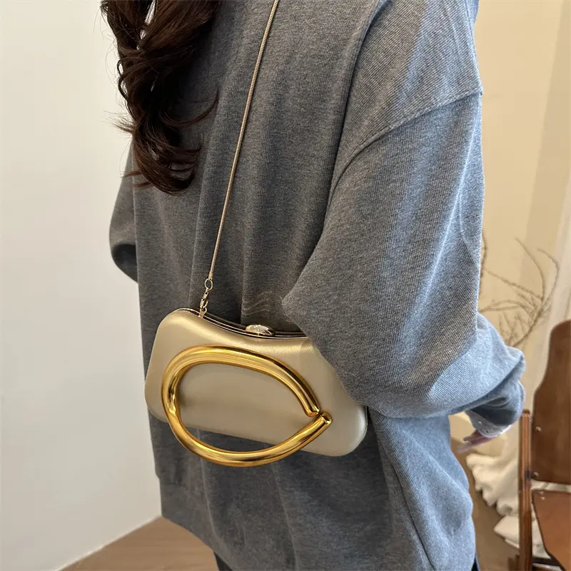 2025 Gold Closure Box Luxury Designer Evening Bags Unique Dinner Bag Wedding Party Shoulder Crossbody Bags Dating Clutch Purse