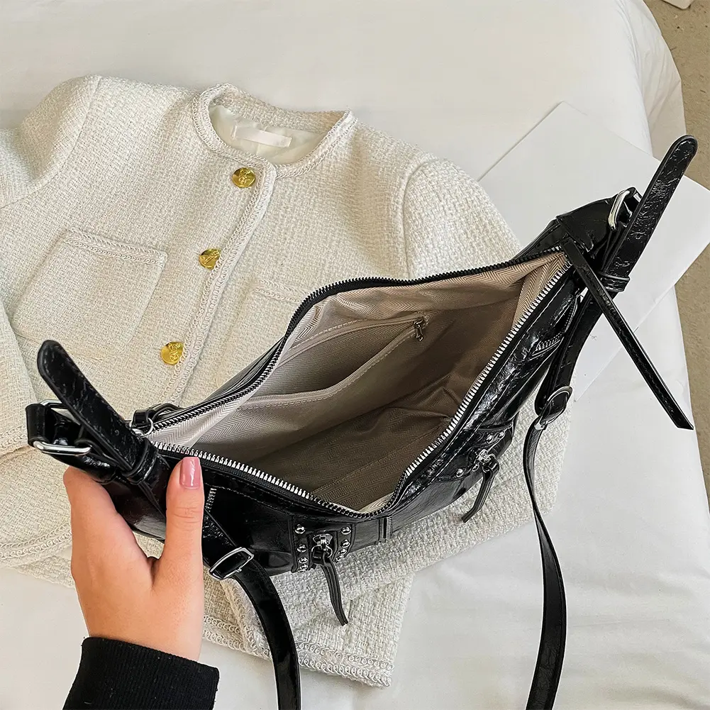 Vintage PU Leather Crescent Bag Y2K Women's Shoulder Bag with Inner Pocket Large Capacity Crossbody Bag Punk Style Messenger Bag