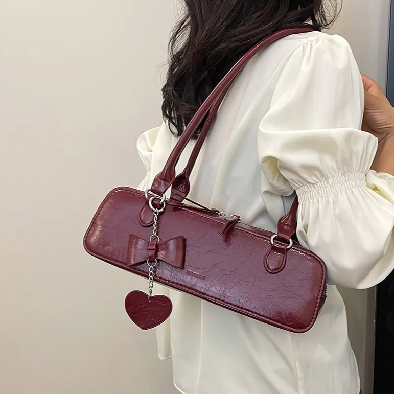 High-end PU Women Tote Purse Large Capacity Fashion Shoulder Bag Ladies Retro Solid Underarm Bag with Heart Pendant Chic Handbag