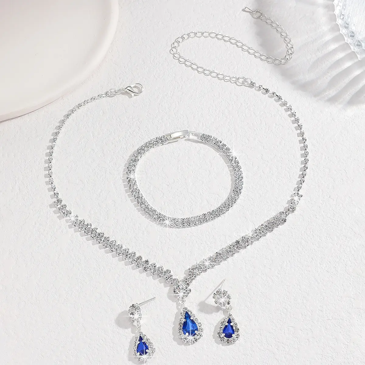 4PC Women's Fashion Simple Necklace Earrings Bracelet Jewelry Set Suitable for Wedding, Party, Festival Gifts