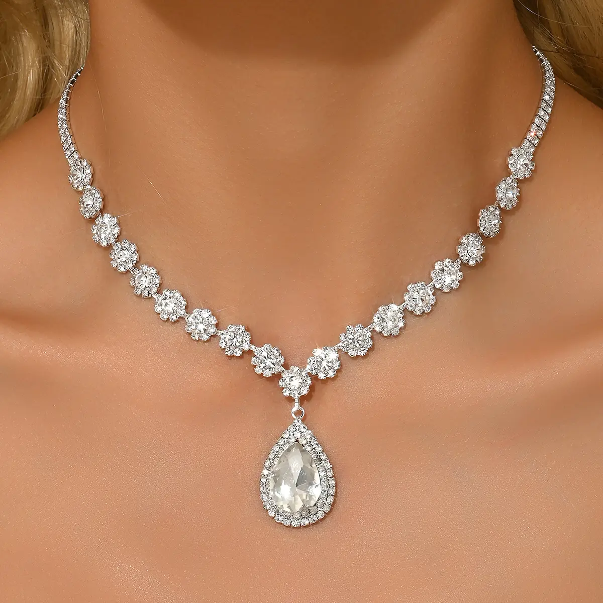 1PC Women's Fashion Waterdrop Flower Design Necklace Jewelry Suitable for Date, Party, Festival Gifts-2172