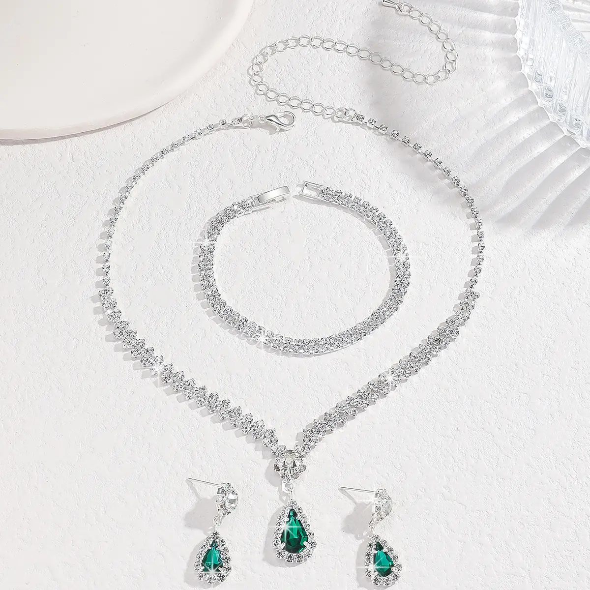 4PC Women's Fashion Simple Necklace Earrings Bracelet Jewelry Set Suitable for Wedding, Party, Festival Gifts