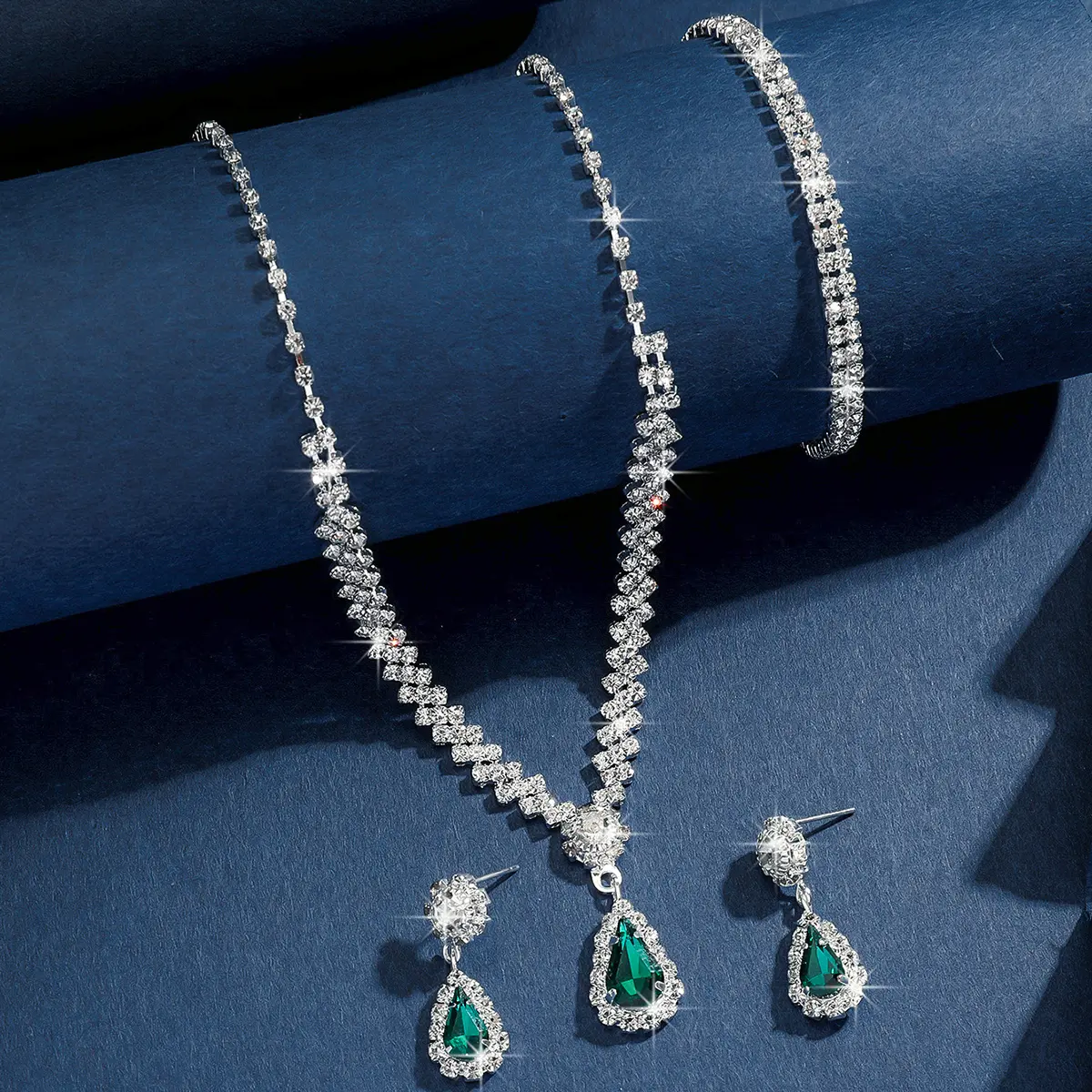 4PC Women's Fashion Simple Necklace Earrings Bracelet Jewelry Set Suitable for Wedding, Party, Festival Gifts