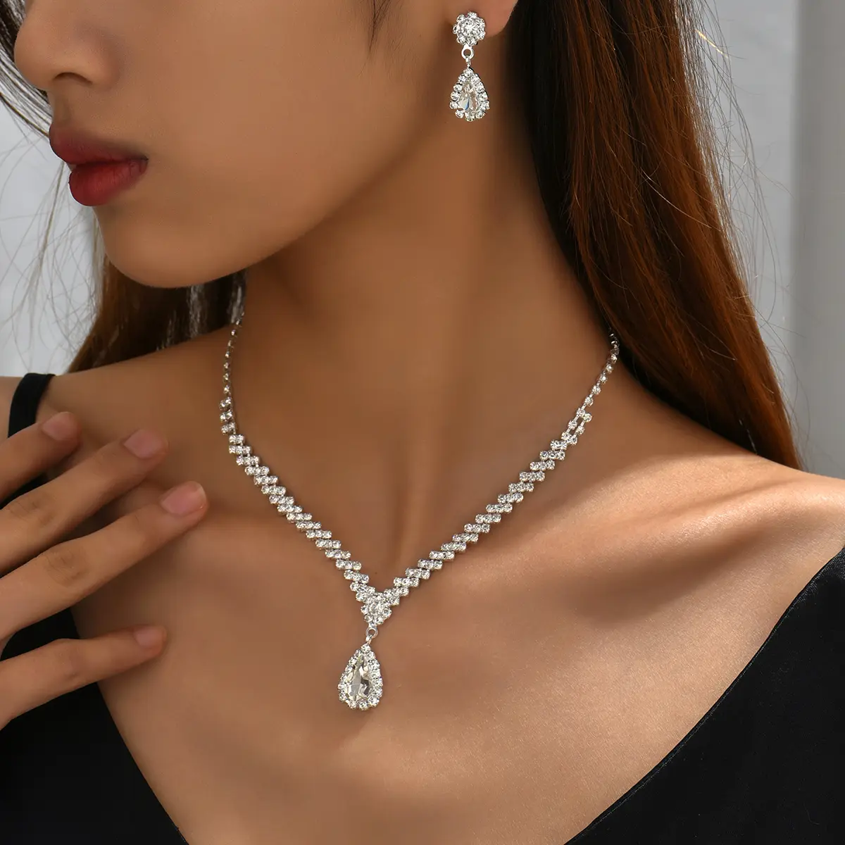 1 Set Of Fashionable And Simple Water Droplet Necklace, Earrings, Jewelry Set, Women's Wedding Banquet Party Daily Accessories