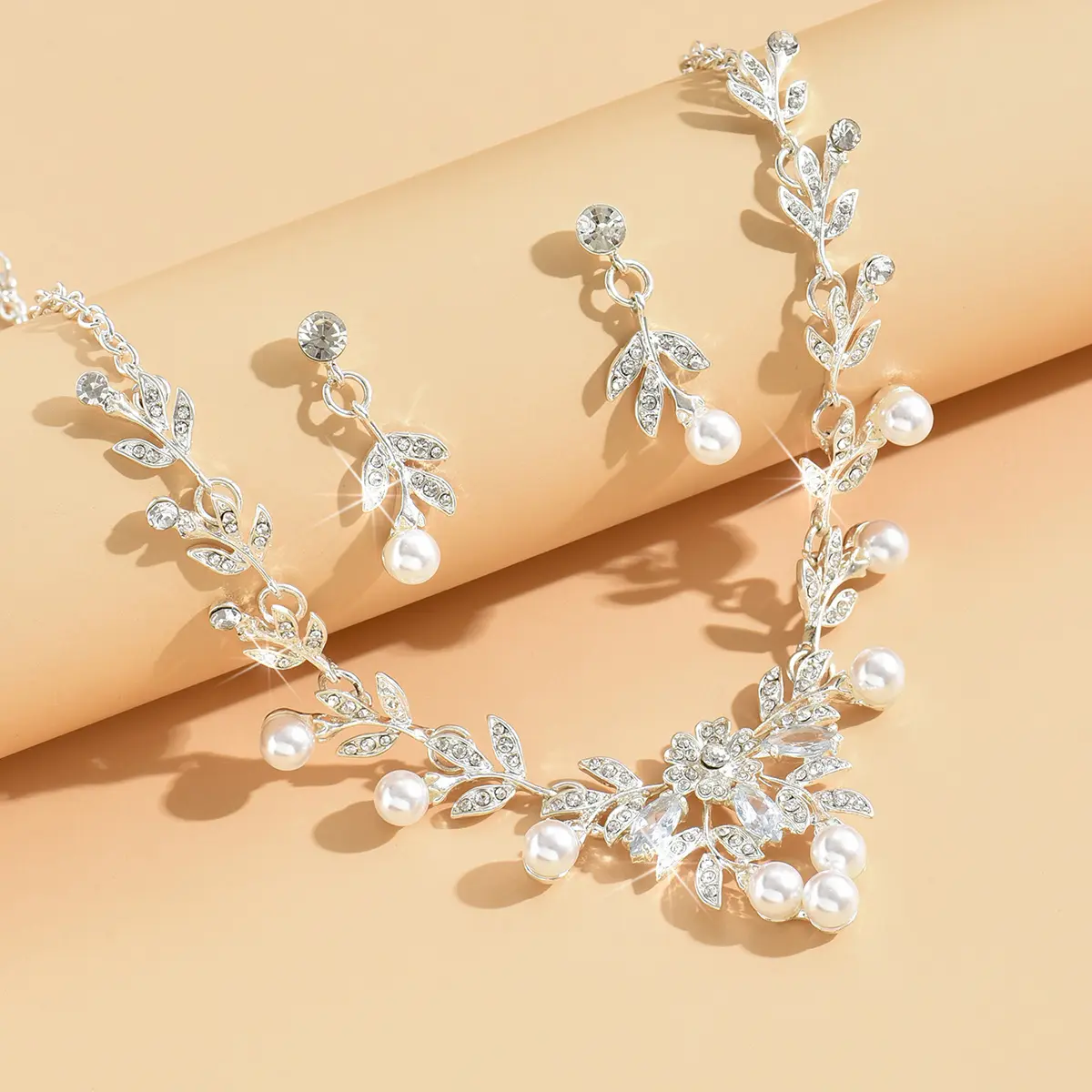 3PC Women's Fashion Rhinestone Imitation Pearl Flower Necklace Earring Set Suitable for Wedding, Party, Festival Gift -6822