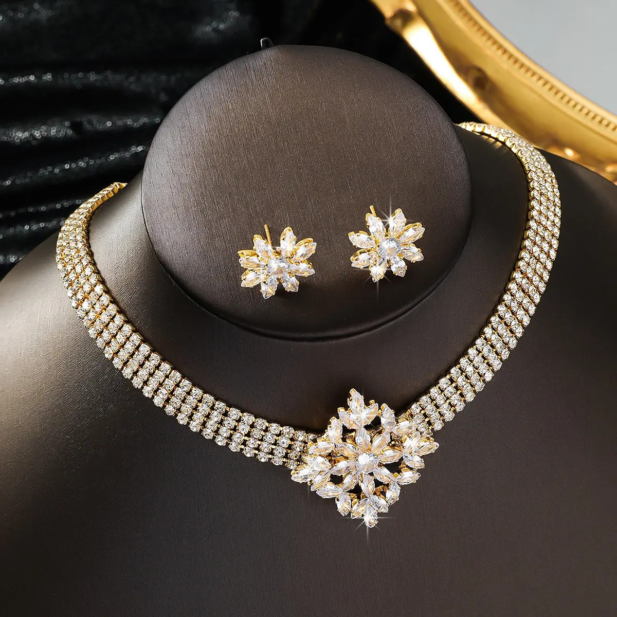 3PC Women's Fashion Water Diamond Design Flower Necklace Earring Set, Suitable for Wedding, Party, and Festival Gifts