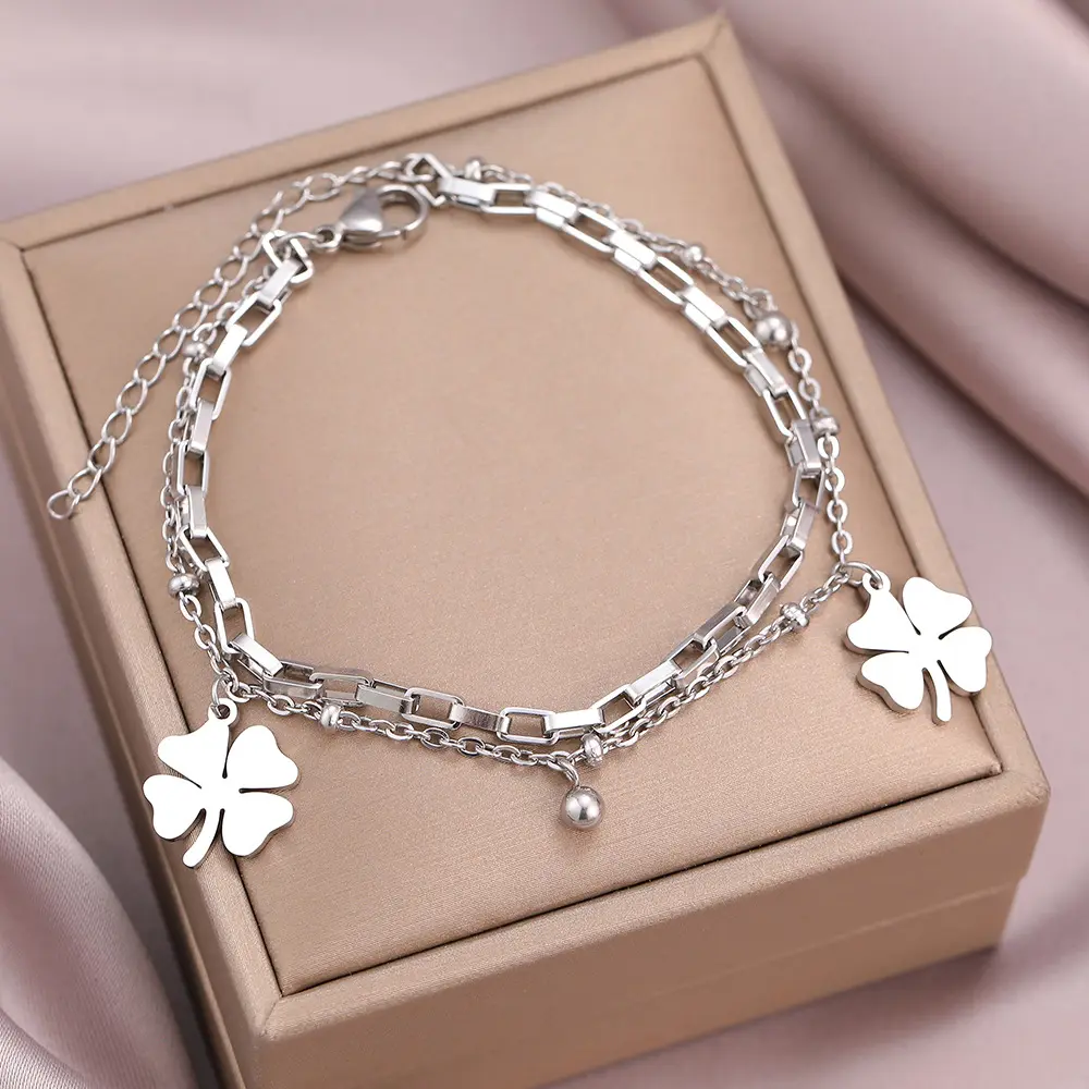 A versatile women's design bracelet, a simple and casual high-end accessory