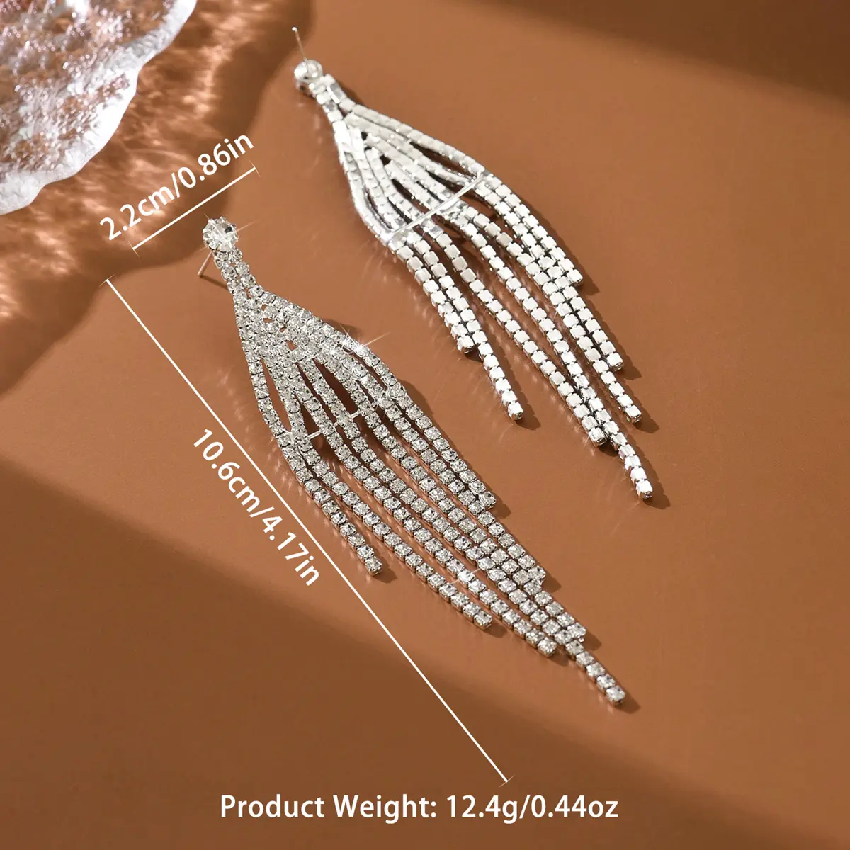 Ladies' fashionable design tassel earrings and jewelry are suitable for dates, parties, holidays, and gifts