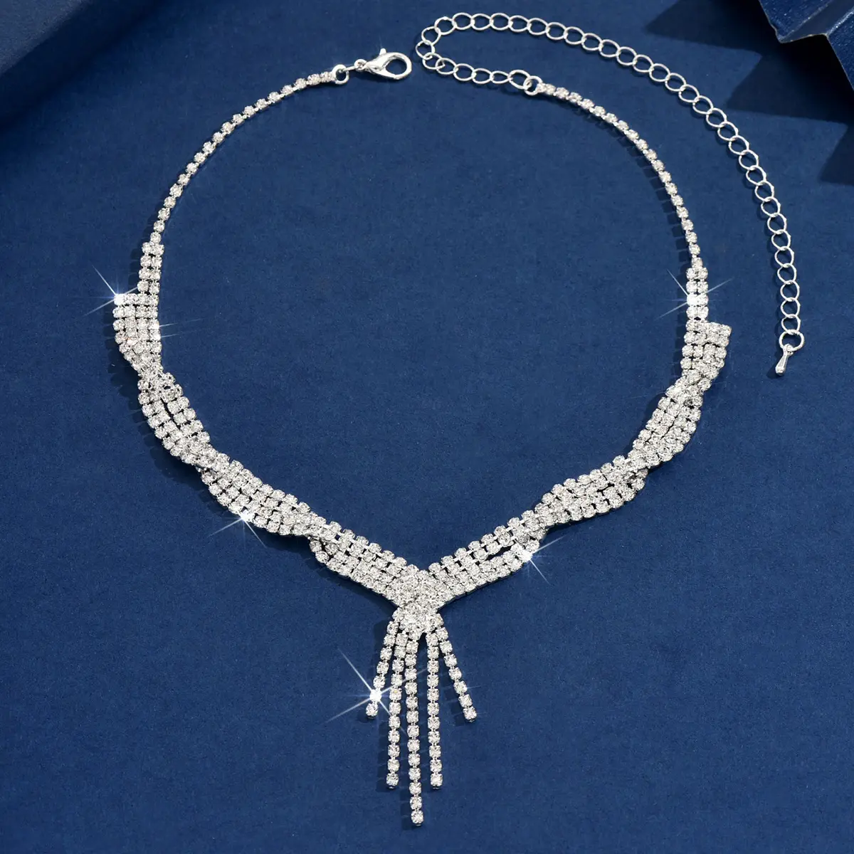 Ladies' fashion trend design, tassel necklace, jewelry suitable for dates, parties, holidays, gifts