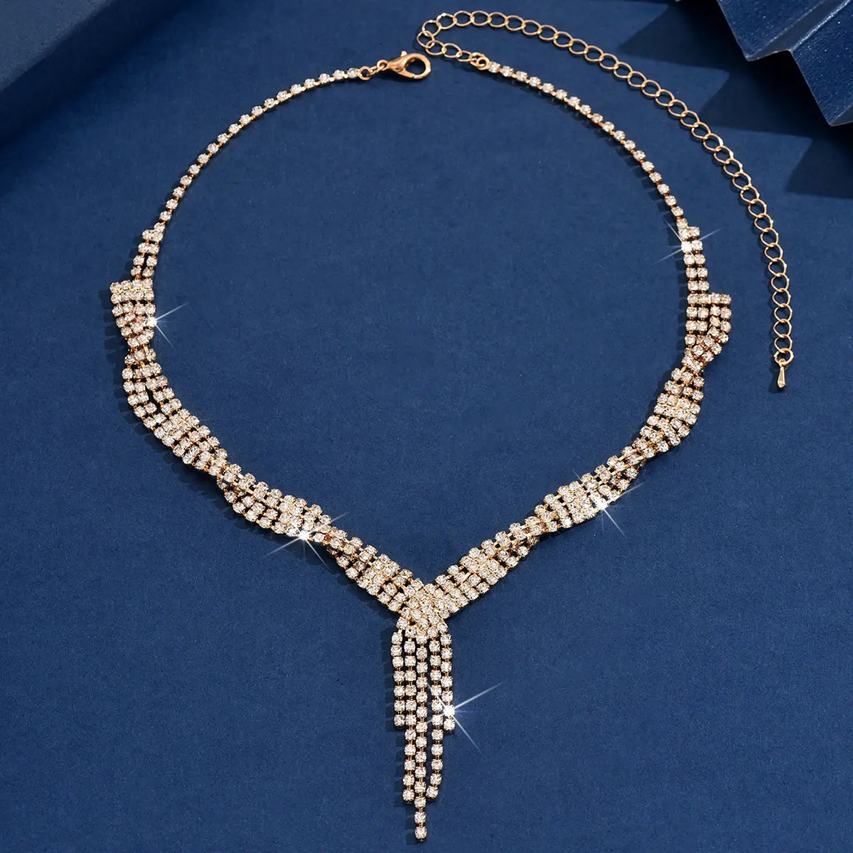 Ladies' fashion trend design, tassel necklace, jewelry suitable for dates, parties, holidays, gifts