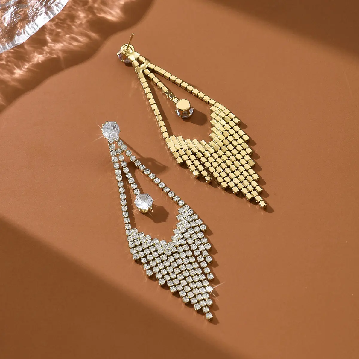 Ladies' fashionable tassel earrings and jewelry are suitable for dates, parties, festivals, and gifts