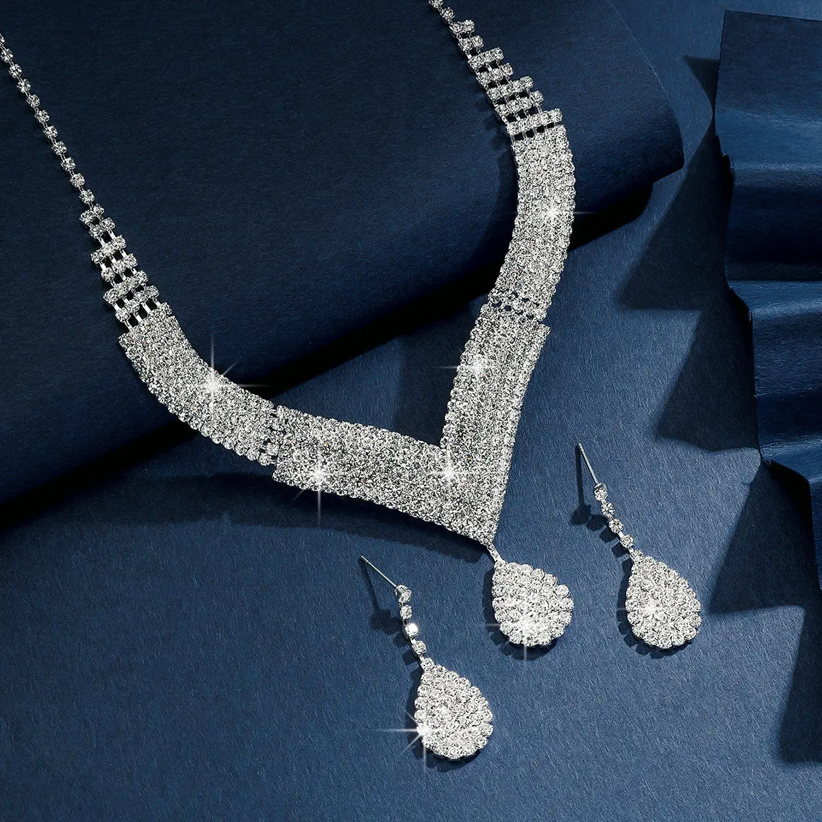 3PC Women's Trendy Claw Chain Series Large Water Drop Earrings Necklace Jewelry Set Wedding Banquet Party Holiday Gift