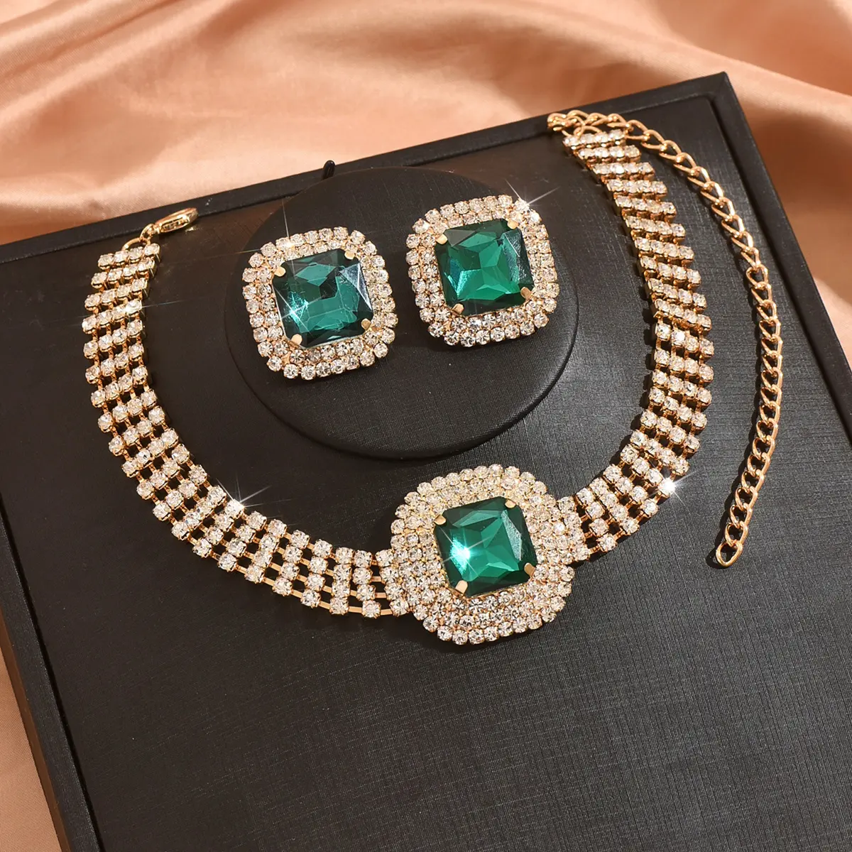 Ladies' Fashion Design Geometric Set Series Necklace Earrings Jewelry Set Wedding Party Festival Gift