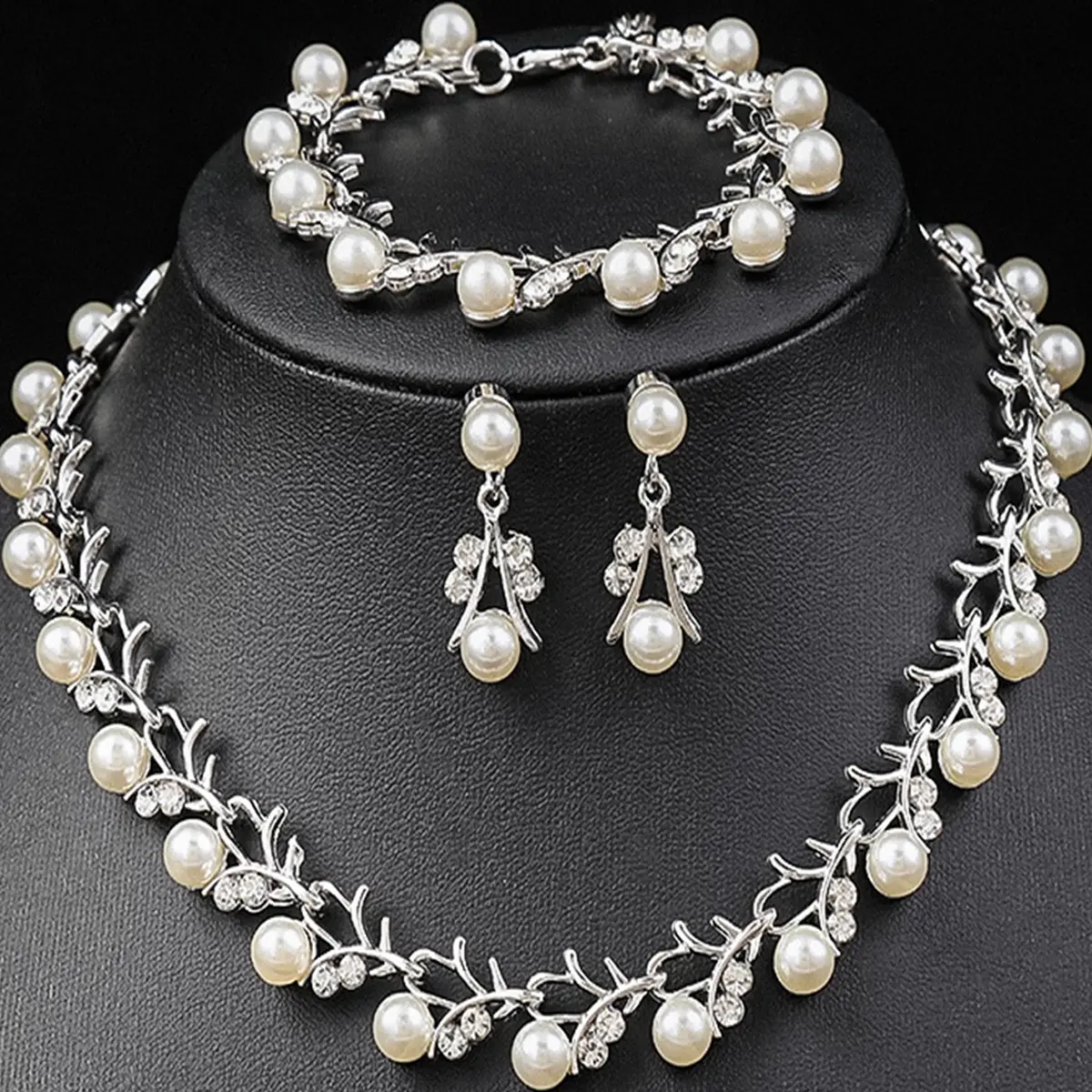 4PC Women's Fashion Imitation Pearl Necklace Earrings Bracelet Jewelry Set Suitable for Wedding, Party, Festival Gifts-9248