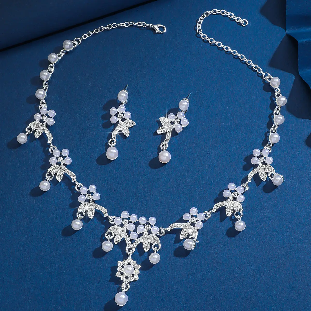 3PC Women's Fashion Imitation Pearl Design Necklace Earrings Jewelry Set Geometric Light Luxury Style Holiday Gift