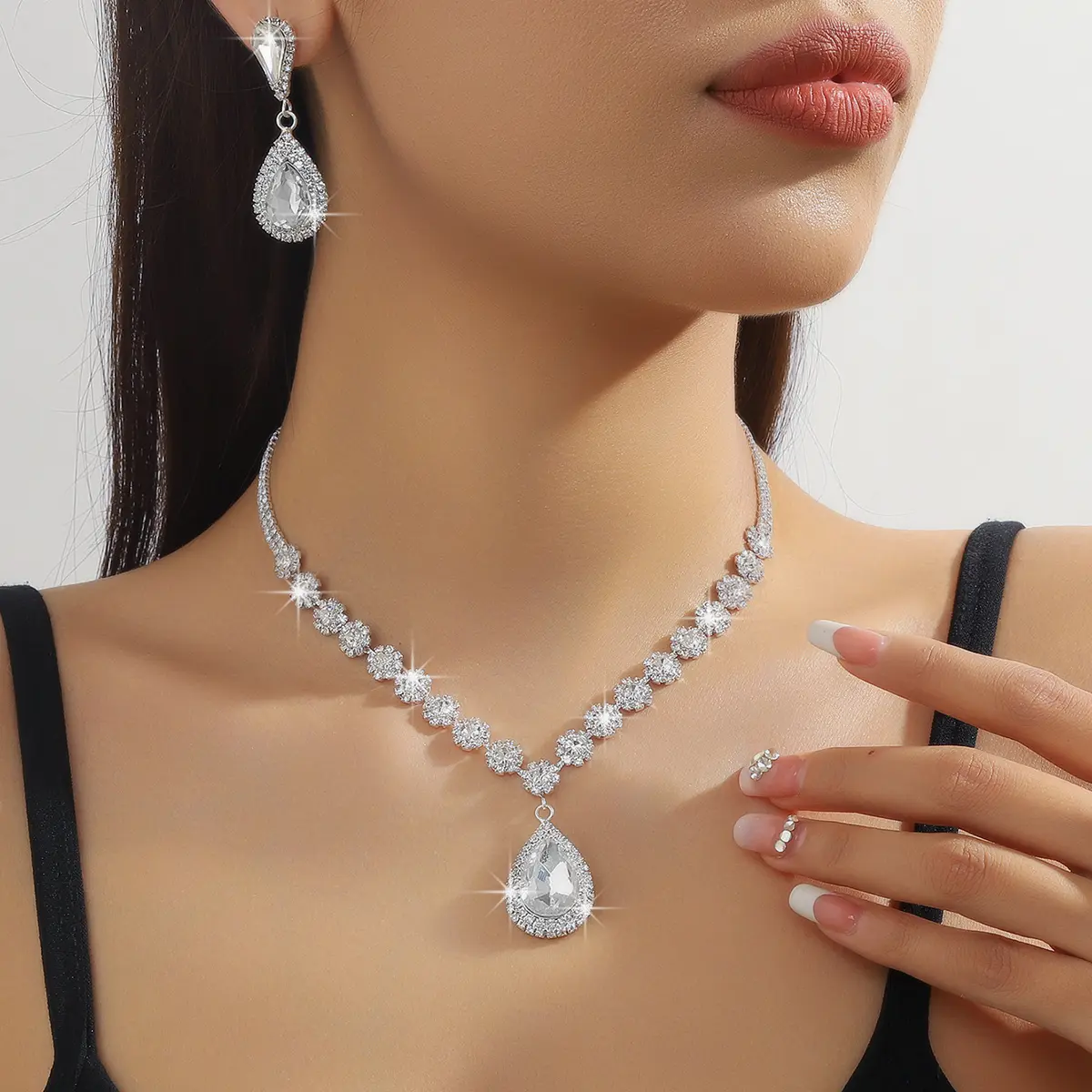 3PC Women's Fashion Geometric Flower Necklace Earrings Jewelry Set Suitable for Wedding, Party, Festival Gifts