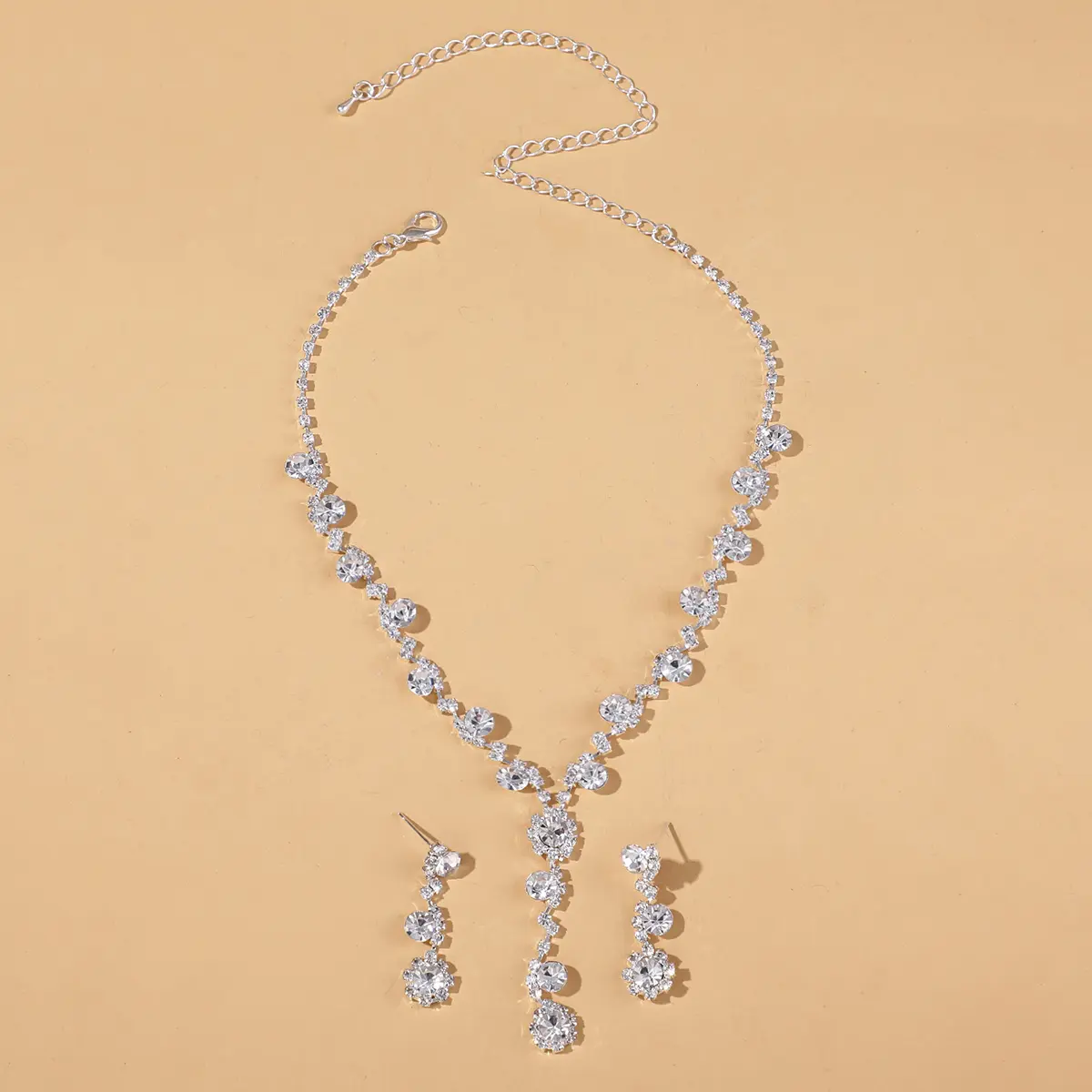 3 pieces of women's fashionable flower rhinestone necklace with earrings set for banquet and party accessories
