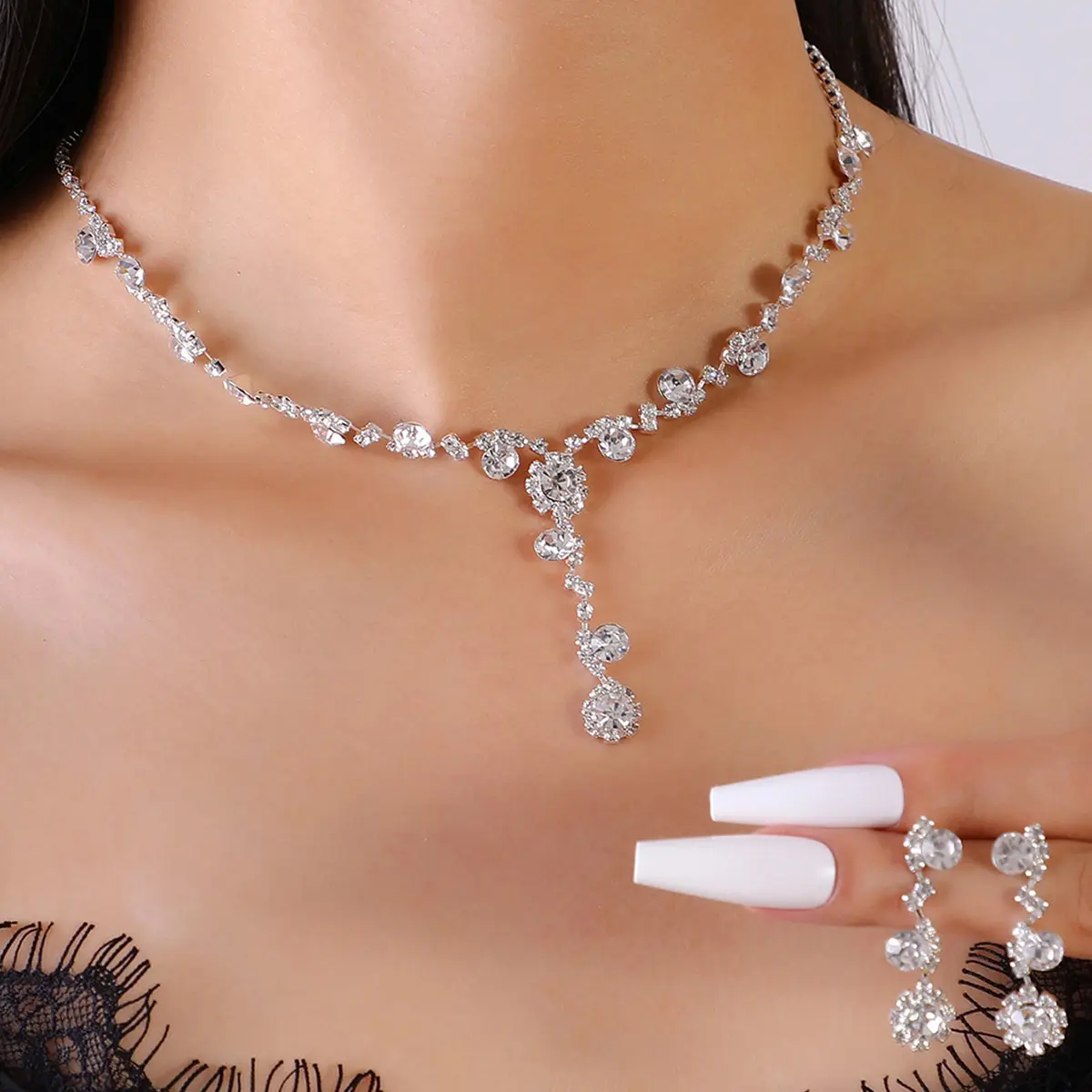 3 pieces of women's fashionable flower rhinestone necklace with earrings set for banquet and party accessories