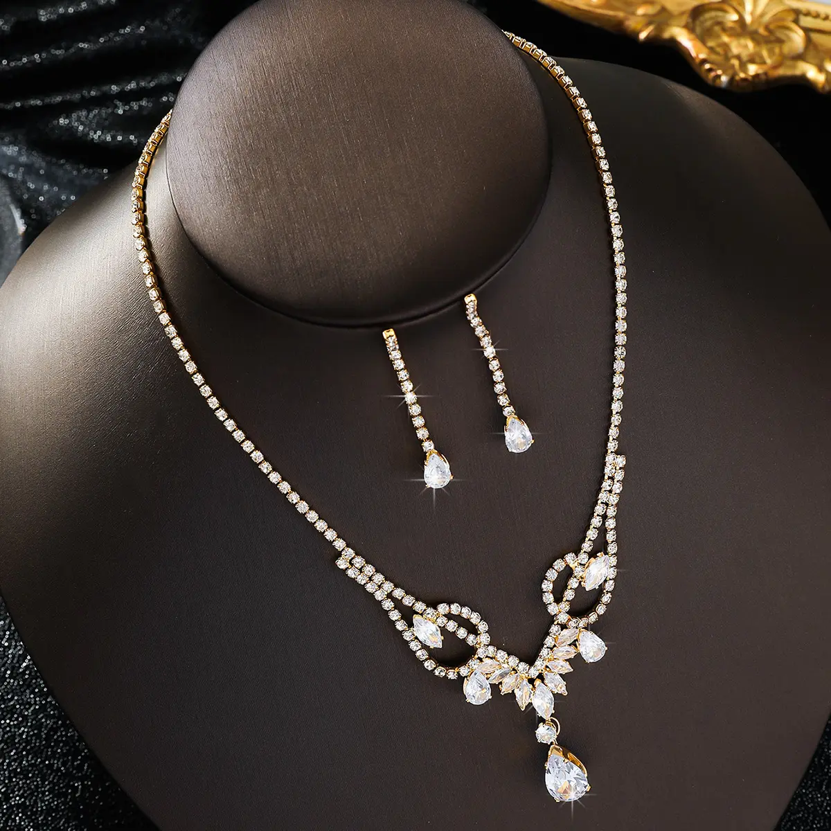 3PC women's fashionable necklace and earring set with rhinestone and water droplet design, suitable for weddings, parties, and h