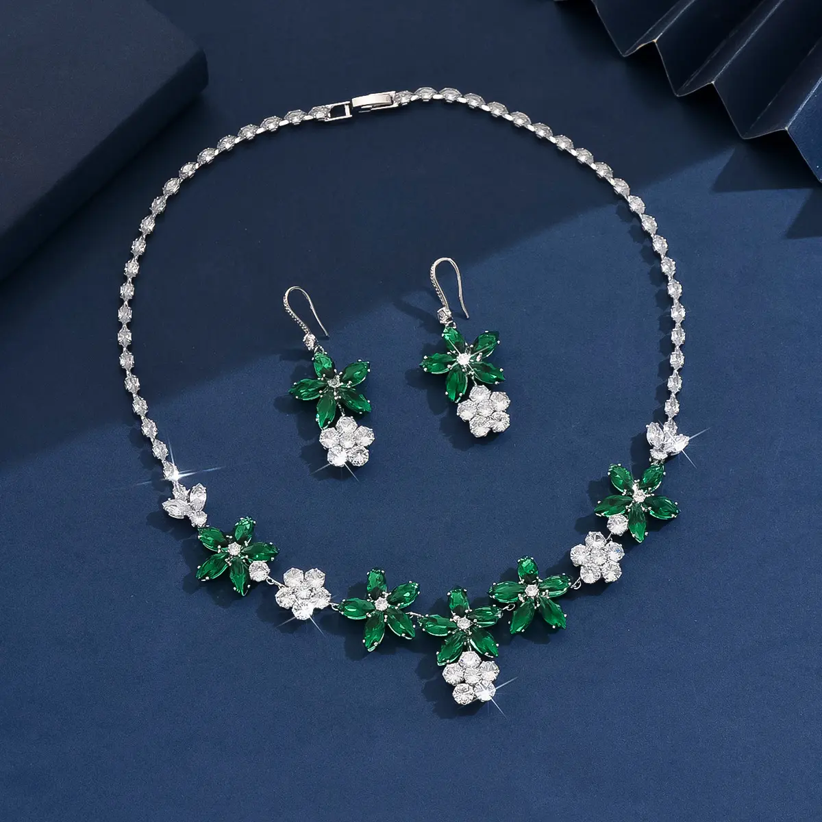 3PC Women's Fashion Zircon Series Green Flower Necklace Earrings Jewelry Set Suitable for Wedding, Party, Festival Gifts-8581