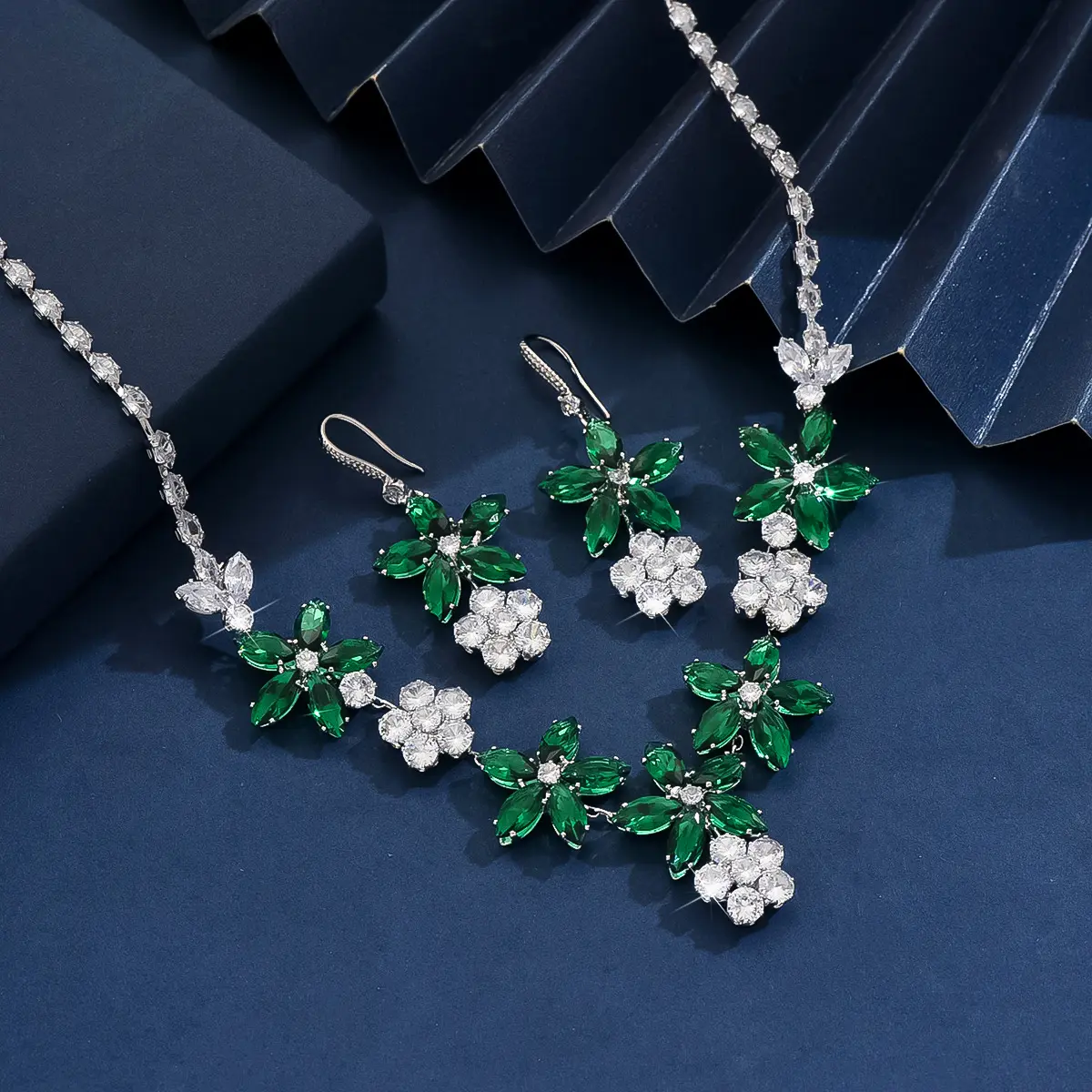 3PC Women's Fashion Zircon Series Green Flower Necklace Earrings Jewelry Set Suitable for Wedding, Party, Festival Gifts-8581