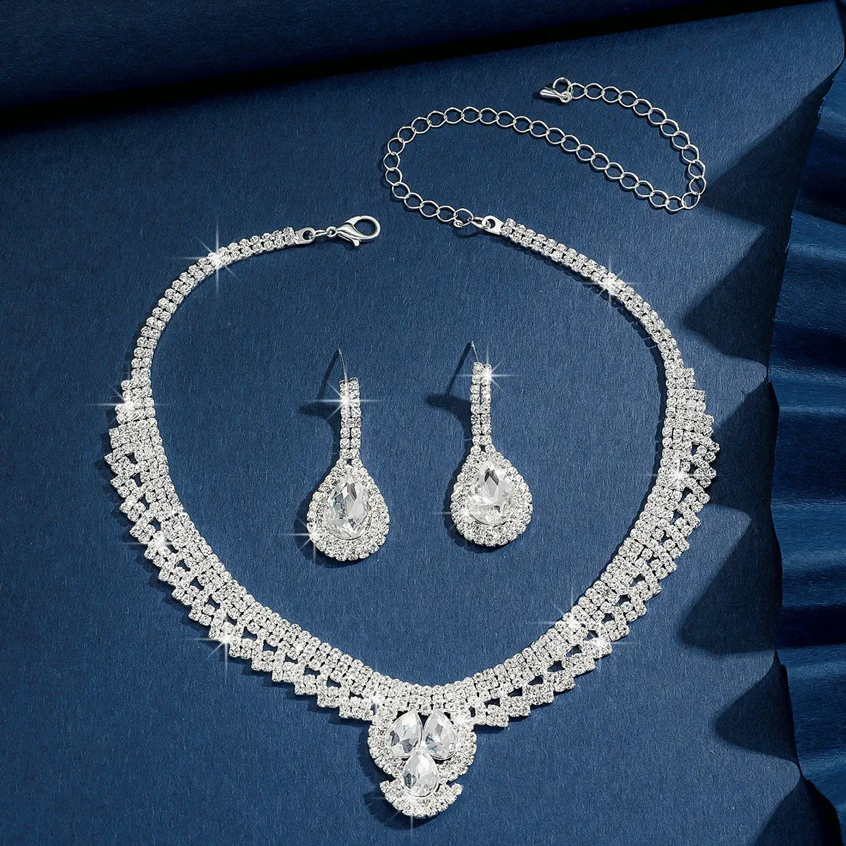 3 Women's Fashion Jewelry Set Geometric Necklace Earrings Jewelry Set Suitable for Party and Holiday Gifts