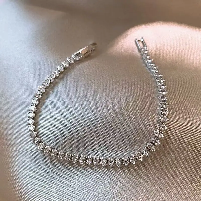 1PC Women's Fashion Trendy Geometric Water Drop Zircon Bracelet Jewelry Accessories Suitable for Date, Party, Festival Gifts