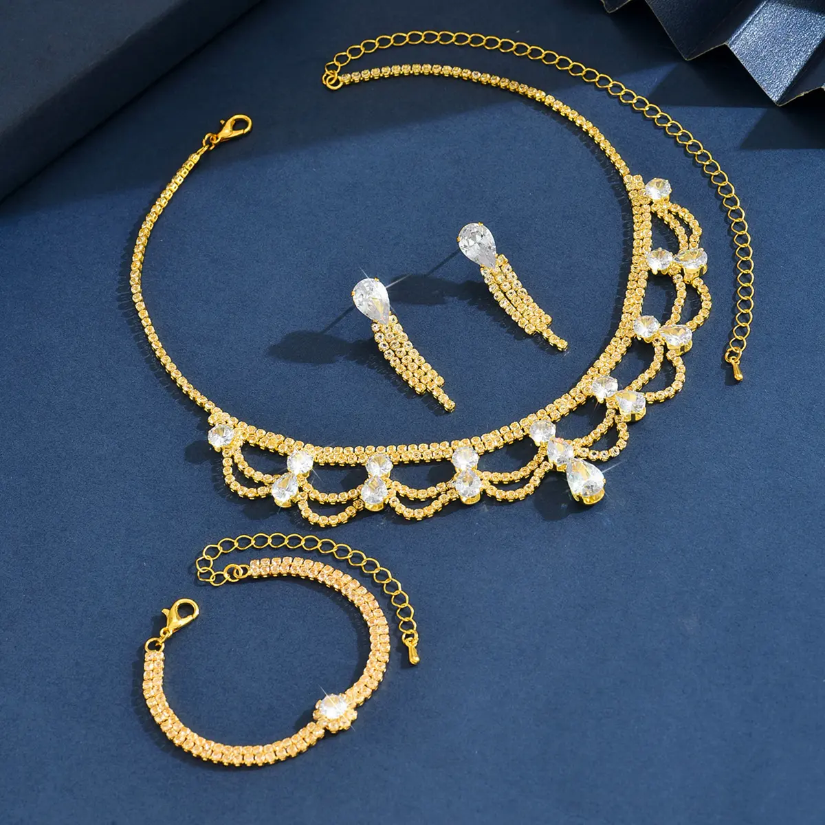 4PC Women's Fashion Water Drop Necklace Earrings Bracelet Jewelry Set Suitable for Wedding, Party, Festival Gifts
