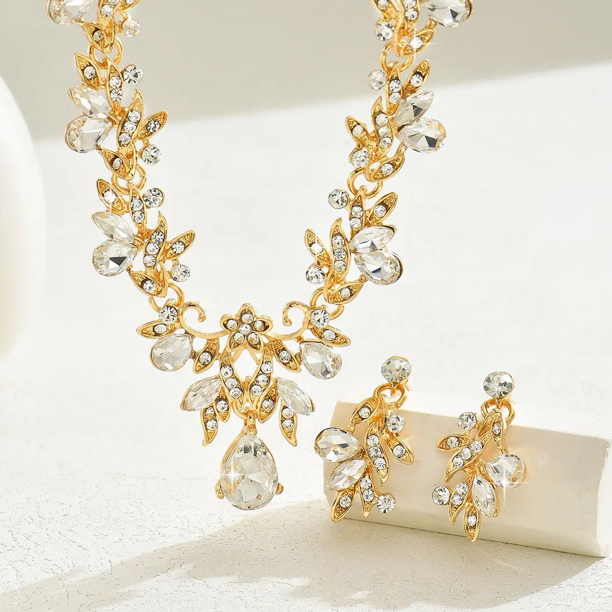 3PC Women's Trendy Claw Chain Series Leaf Droplet Necklace Earrings Jewelry Set Wedding Banquet Party Holiday Gift
