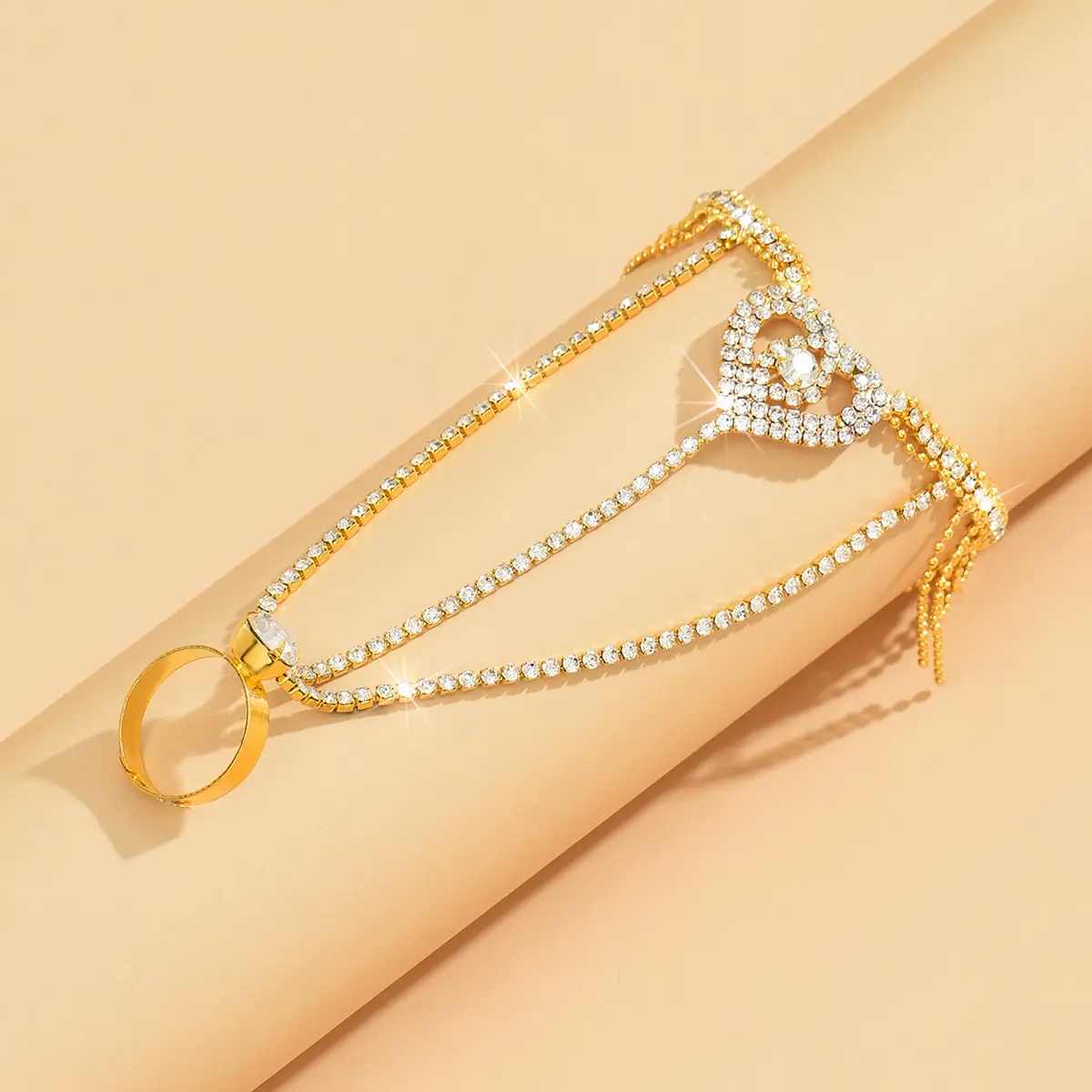 Women's Fashion Trendy Claw Chain Series Peach Heart tassel Bracelet Suitable for Party, Travel, Party, Festival Gifts