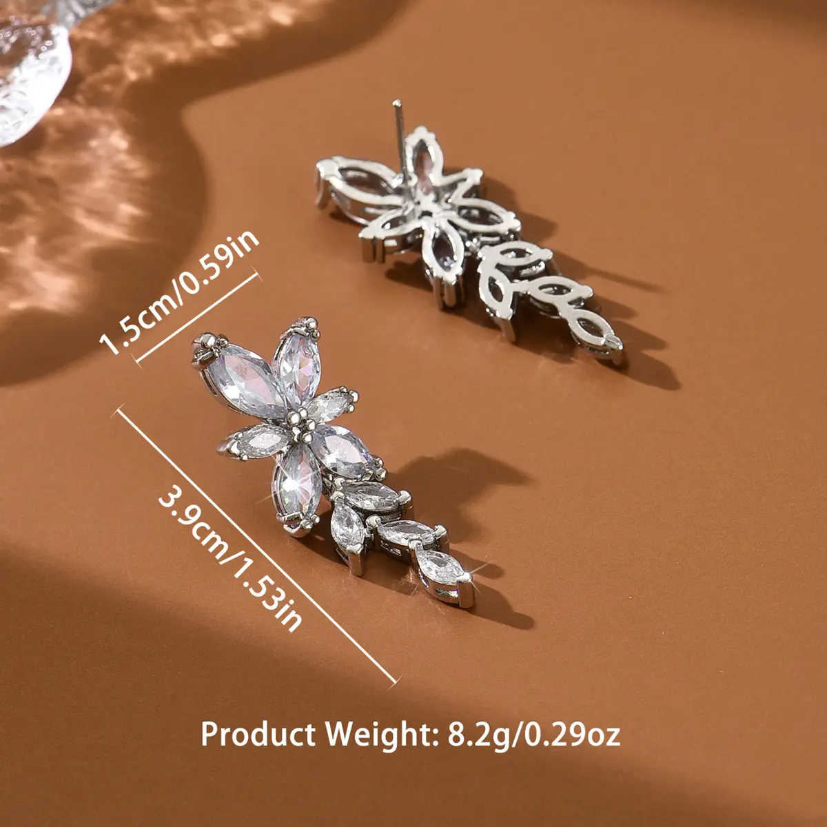 Ladies' fashionable design, leaf drop earrings, jewelry accessories suitable for dates, parties, holidays, gifts