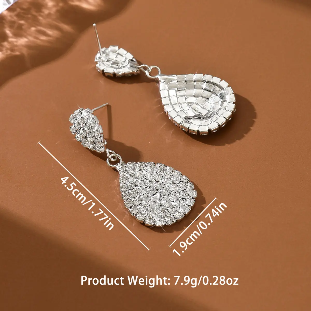 Ladies' fashionable water droplet earrings and jewelry are suitable for dates, parties, festivals, and gifts
