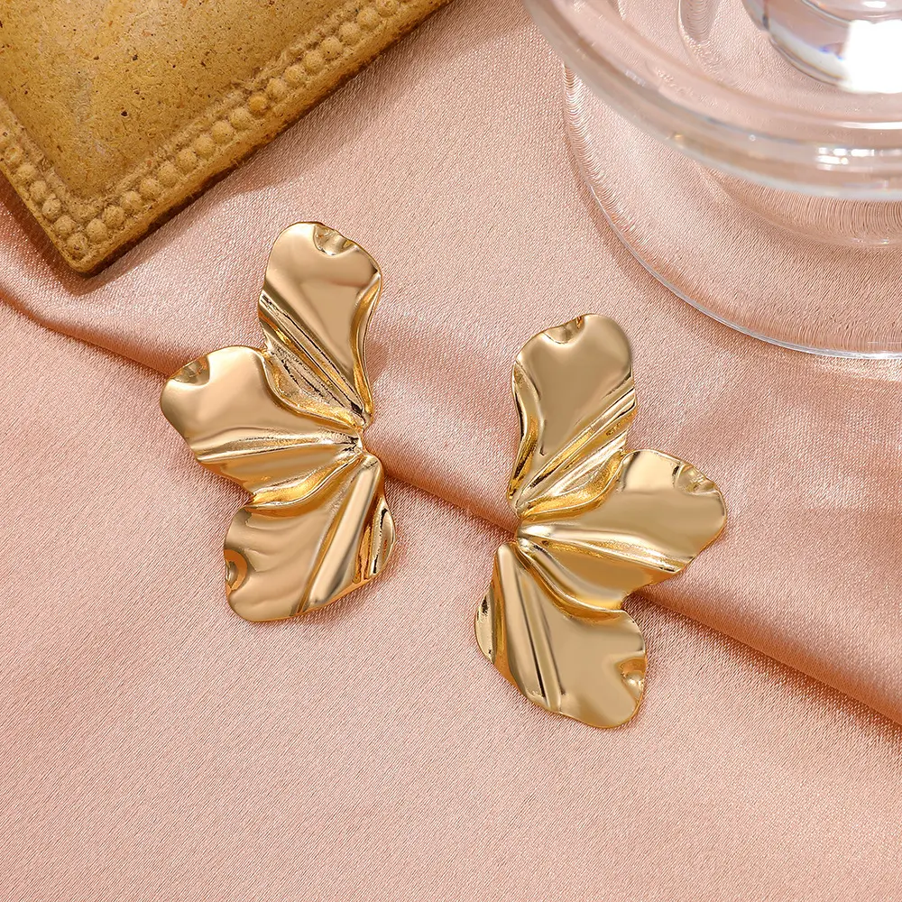 2PC women's fashionable and trendy design petal earrings are suitable for gatherings, festivals, dressing up as gifts