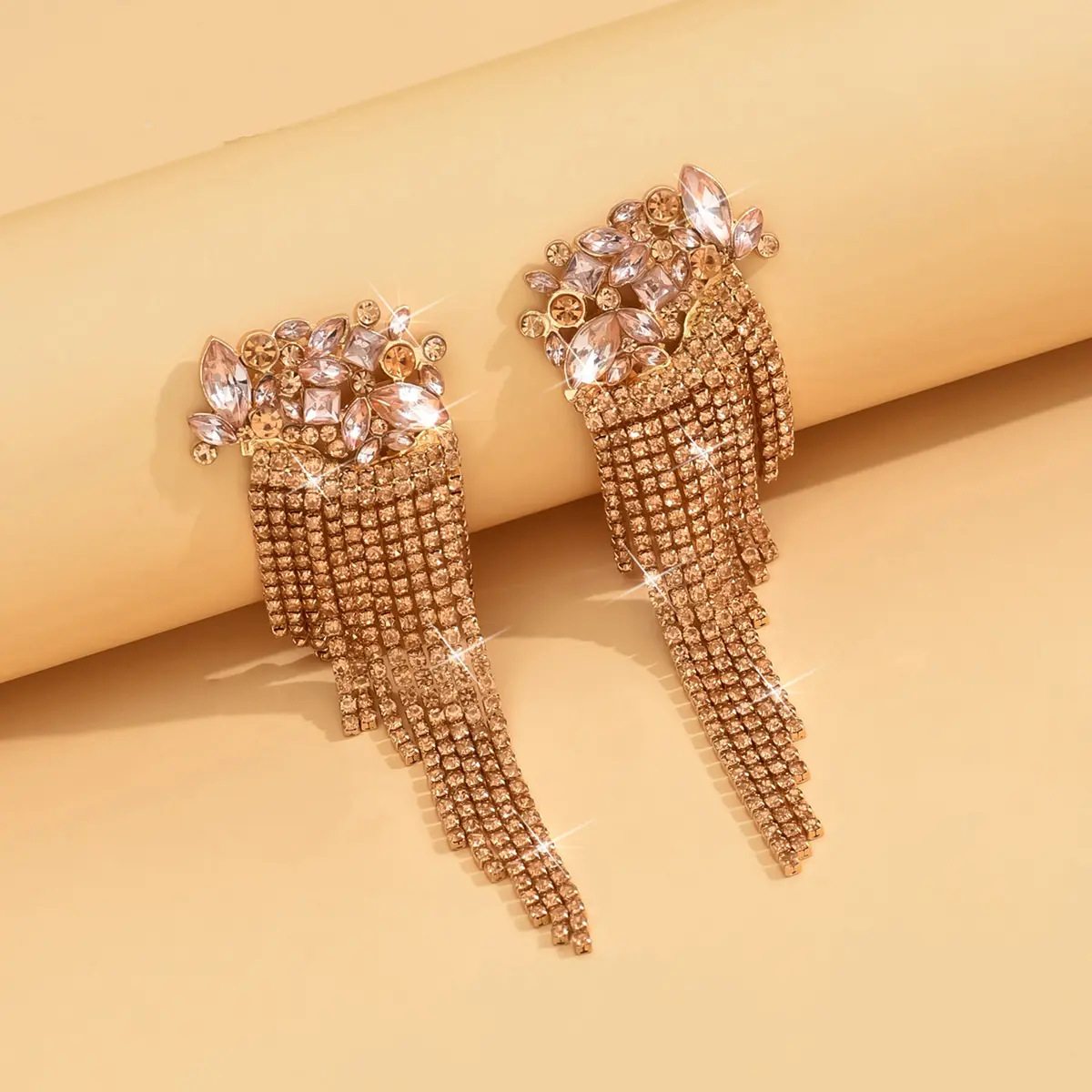 2PC Women's Fashion Copper Inlaid Diamond Claw Chain Exaggerated Tassel Earrings Jewelry Suitable for Date, Party, Festival Gift